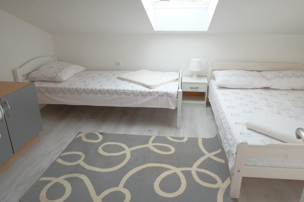 Apartment Dubravka Малинска Экстерьер фото